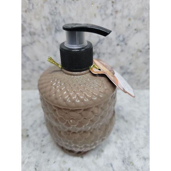 Maison De Base Ecru Owl Soap Fall Maple Pecan Scent  16.9 fl oz NEW - Picture 5 of 6